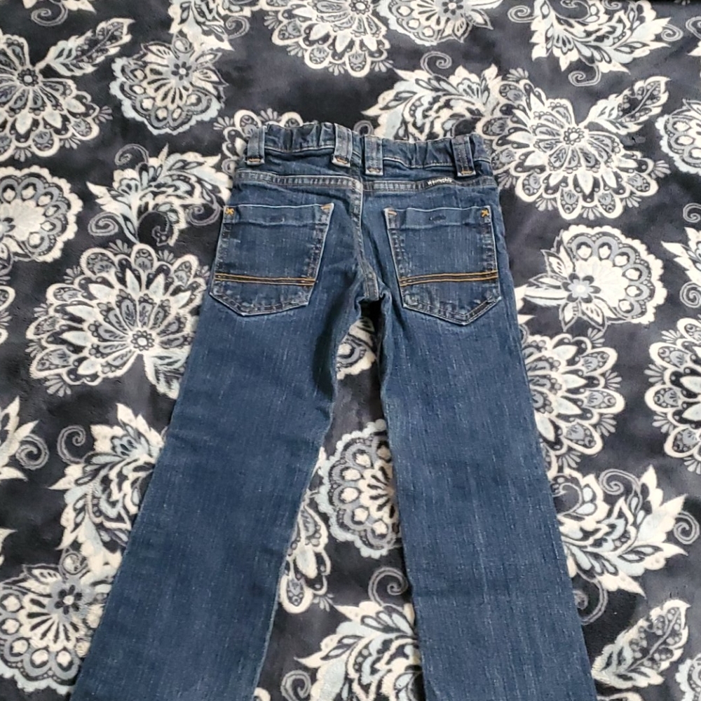 Jeans - Picture 2 of 3